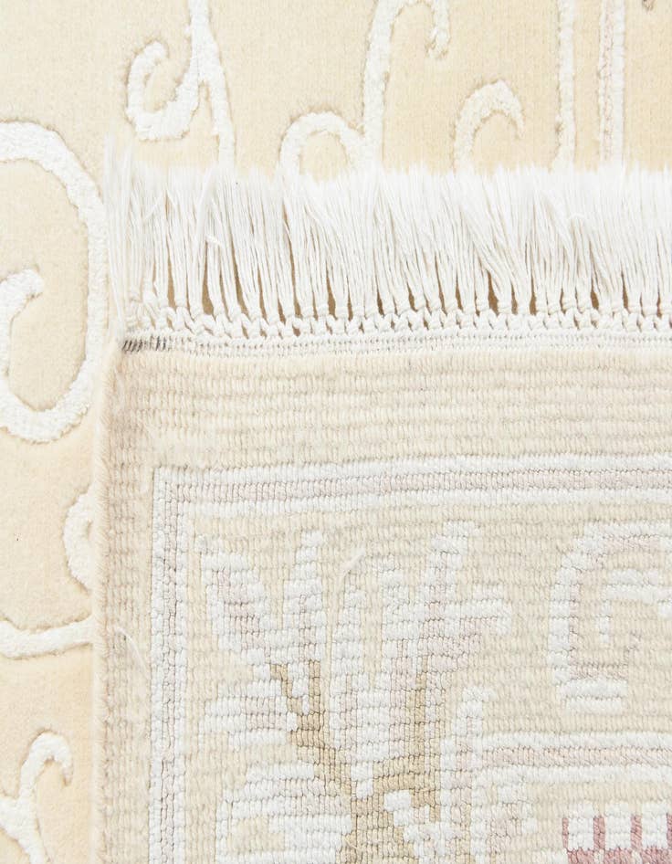 Detail image of  6' 2 x 8'  Hand Knotted Darya Wool Rug