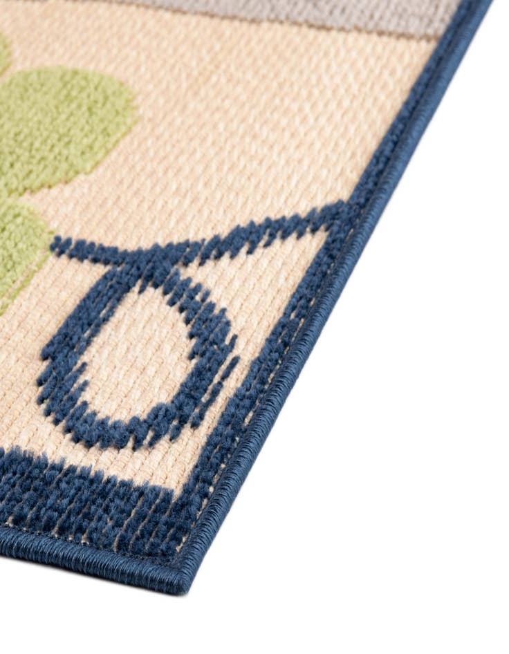 Detail image of  5' 3 x 7' 7  Washable  Indoor / Outdoor Rug