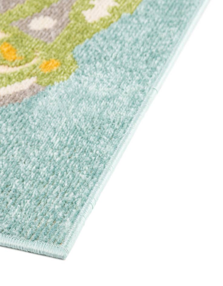 Detail image of  5' 3 x 7' 7  Washable  Indoor / Outdoor Rug