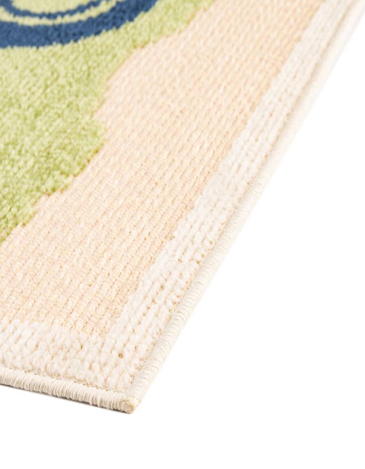 Detail image of  5' 3 x 7' 7  Washable  Indoor / Outdoor Rug