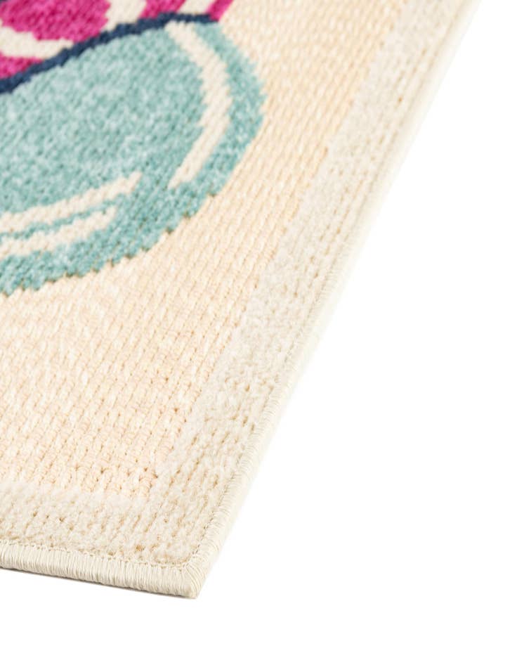 Detail image of  5' 3 x 7' 7  Washable  Indoor / Outdoor Rug