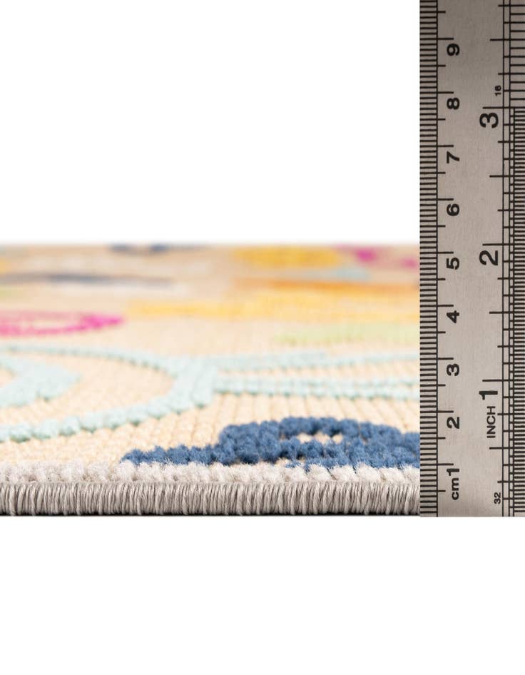 Detail image of  5' 3 x 7' 7  Washable  Indoor / Outdoor Rug