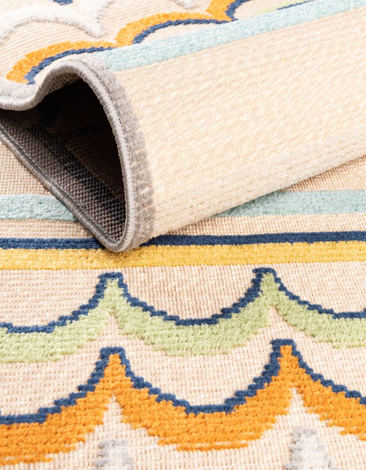 Detail image of  5' 3 x 7' 7  Washable  Indoor / Outdoor Rug