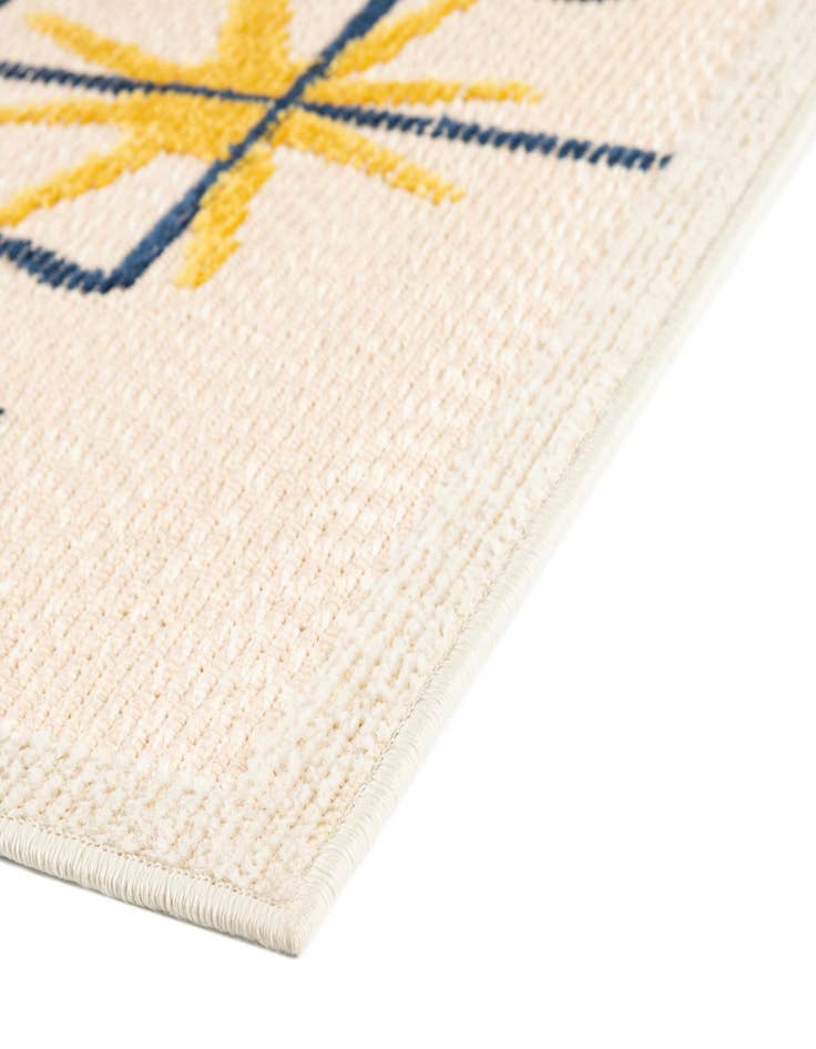 Detail image of  5' 3 x 7' 7  Washable  Indoor / Outdoor Rug