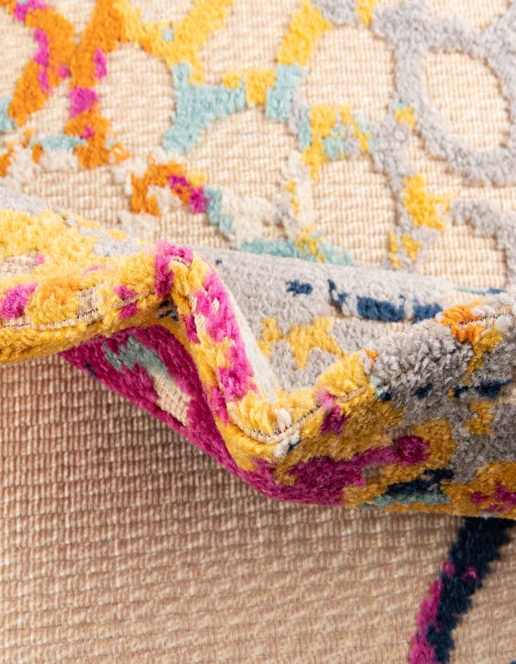 Detail image of  5' 3 x 7' 7  Washable  Indoor / Outdoor Rug