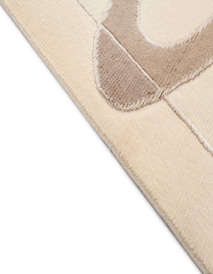 Detail image of  2' 7 x 9' 10  Hand Knotted Darya Wool Runner Rug