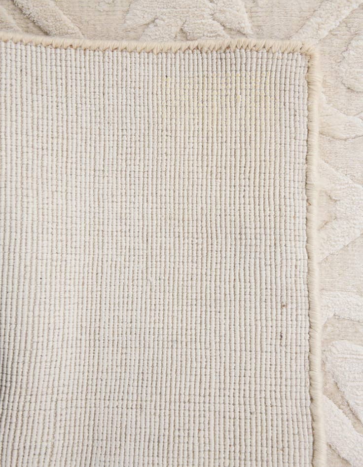 Detail image of  2' 8 x 9' 9  Hand Knotted Darya Wool Runner Rug