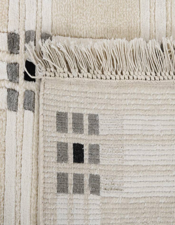 Detail image of  2' 7 x 12' 11  Hand Knotted Darya Wool Runner Rug