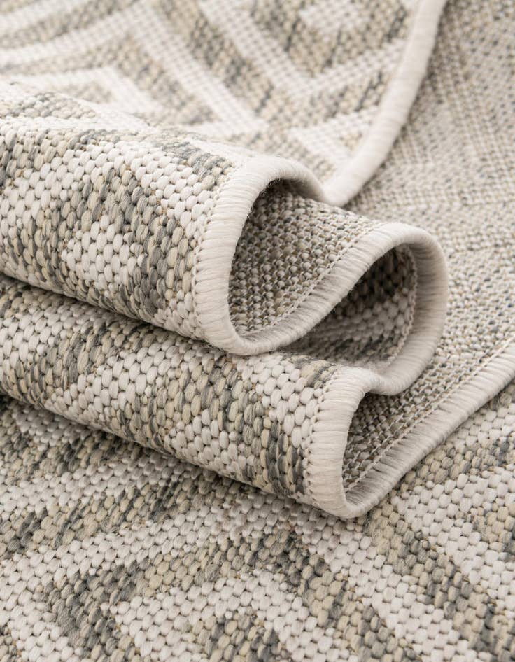 Detail image of  7' 10 x 10'  Washable Jill Zarin Costa Rica Indoor / Outdoor Oval Rug