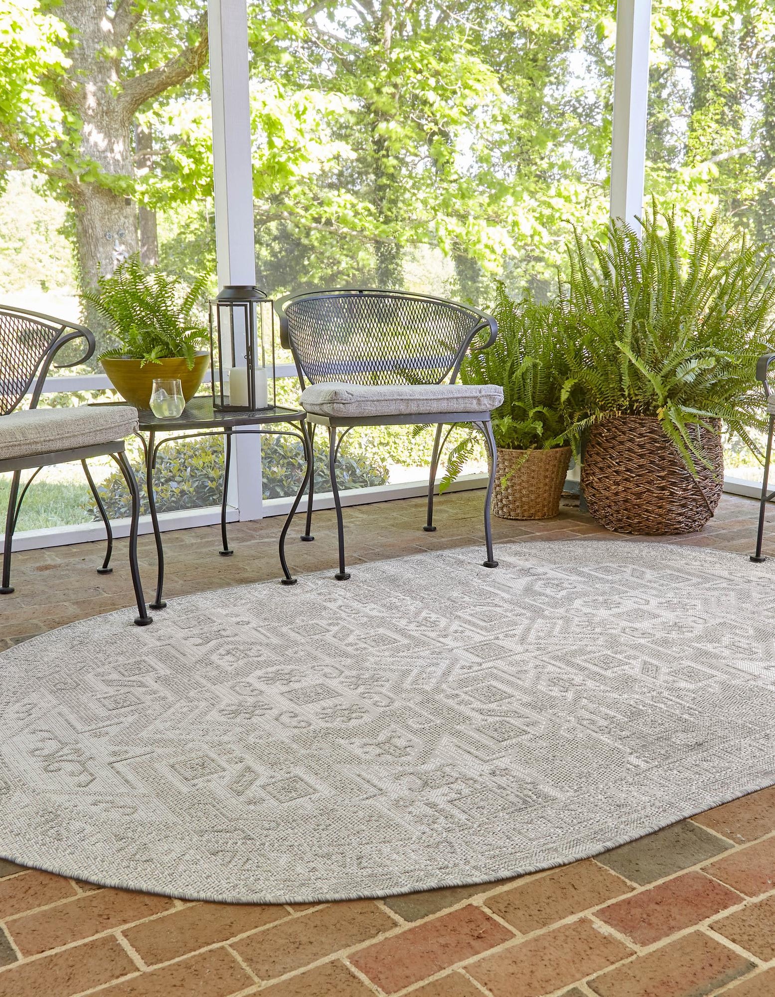 Light Gray 7' 10 x 10' Aztec Indoor / Outdoor Oval Rug