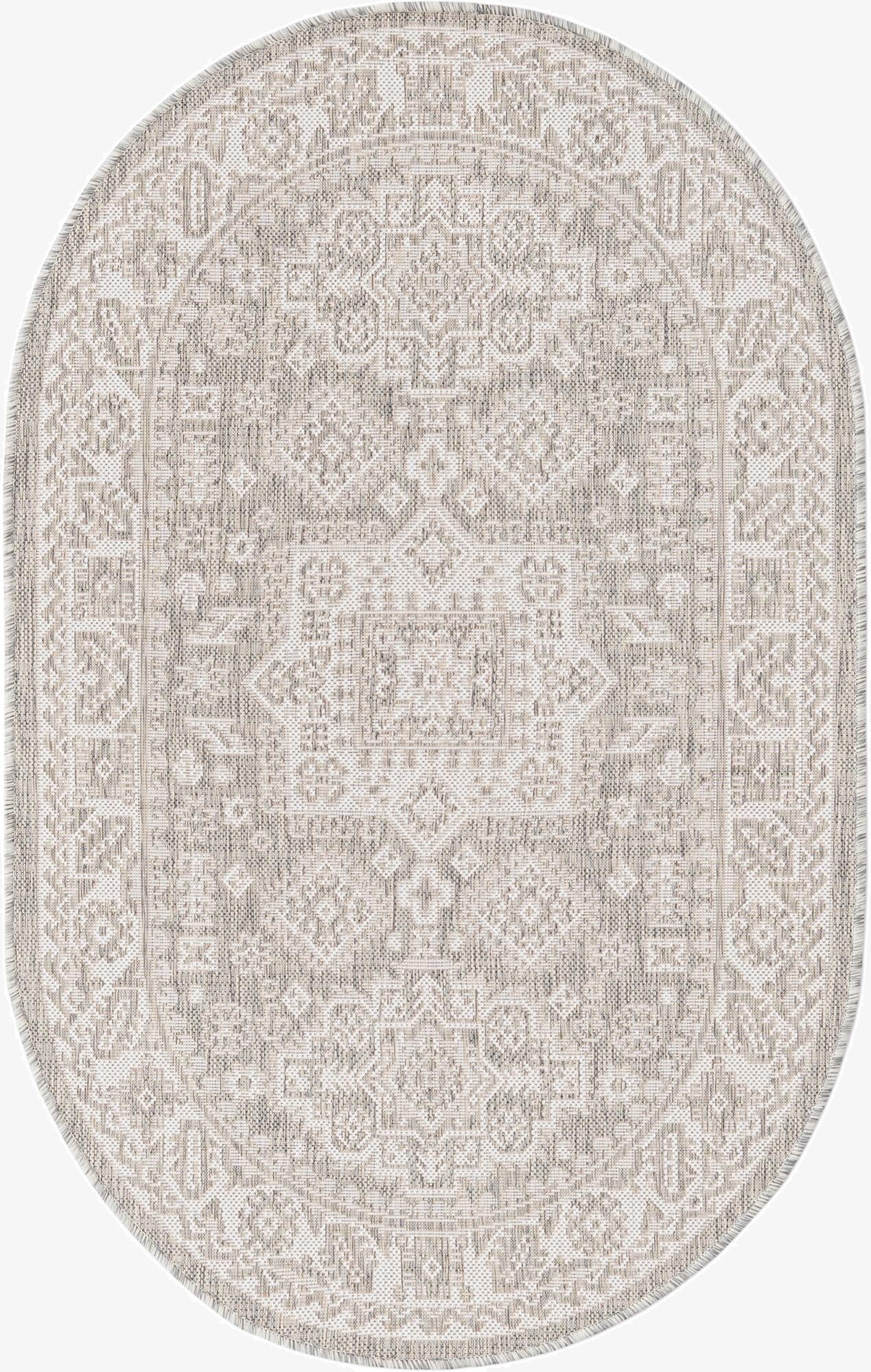 3' x 5' 3  Washable Aztec Indoor / Outdoor Oval Rug