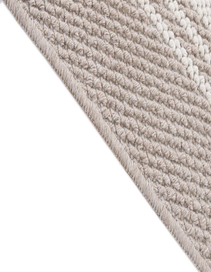 Detail image of  5' 3 x 7' 6  Rug