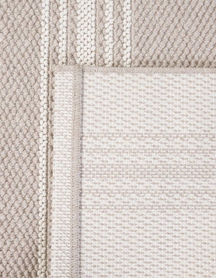 Detail image of  5' 3 x 7' 6  Rug