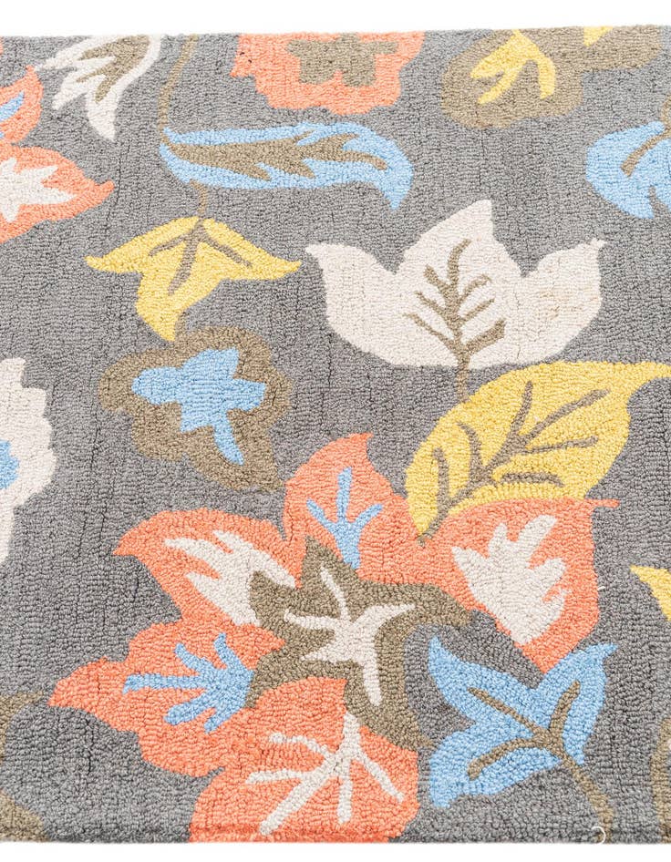 Detail image of  3' 1 x 5' Agra Rug
