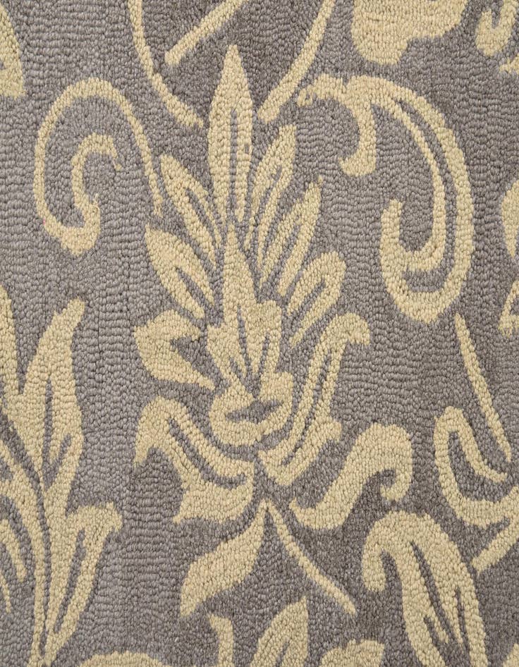 Detail image of  5' x 8' Agra Rug