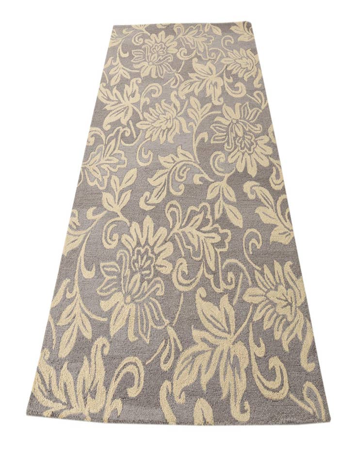 Detail image of  5' 1 x 8' Agra Rug