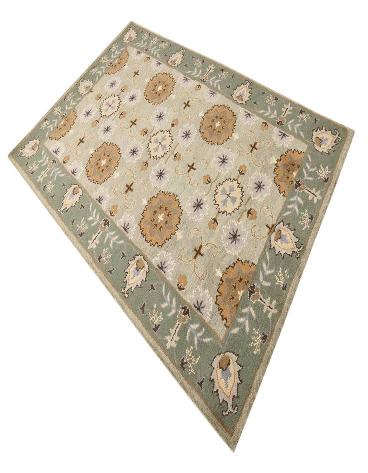 Detail image of  5' x 7' 11 Agra Rug