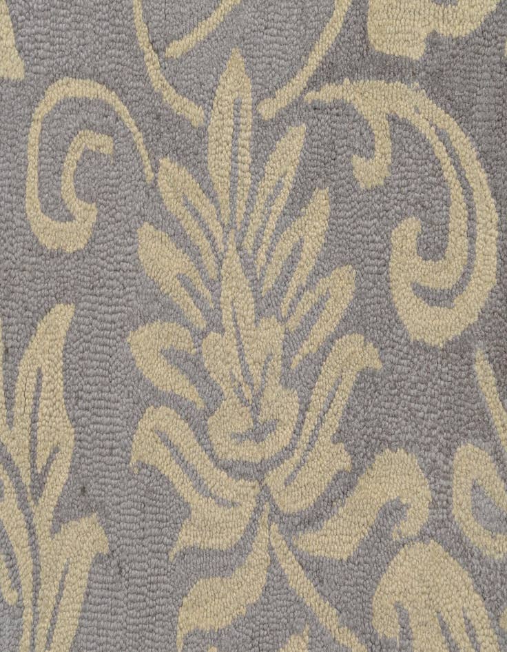 Detail image of  5' 1 x 8' Agra Rug