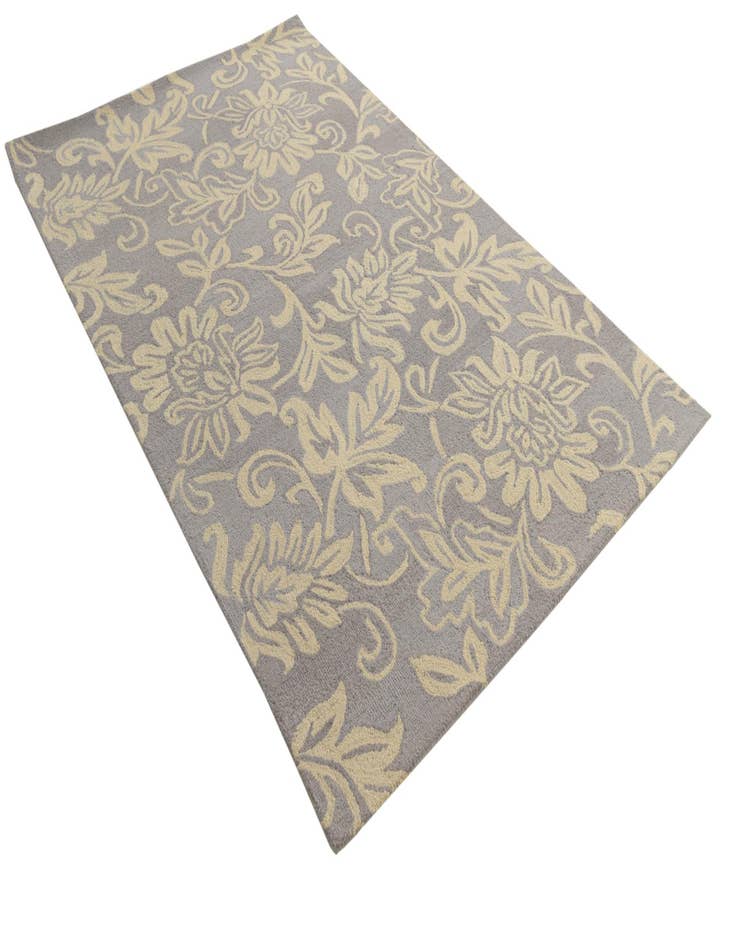 Detail image of  5' 1 x 8' 1 Agra Rug