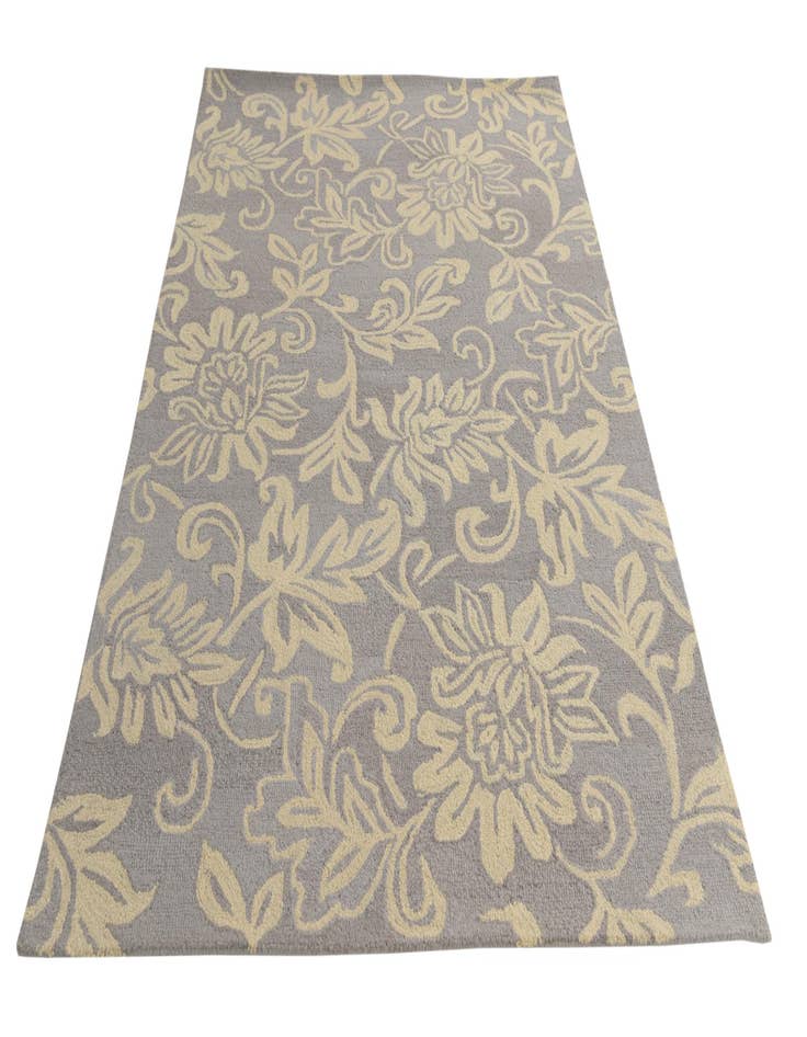 Detail image of  5' 1 x 8' 1 Agra Rug