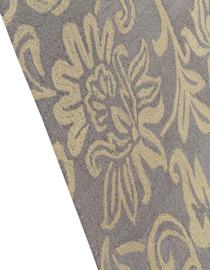 Detail image of  5' 1 x 8' 1 Agra Rug