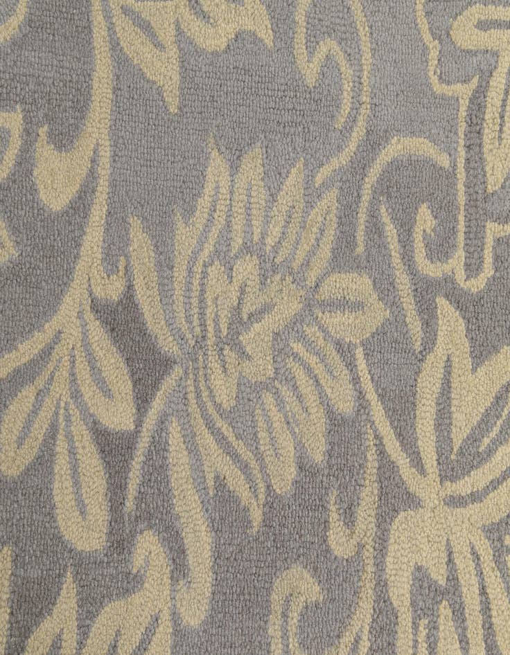 Detail image of  5' x 8' Agra Wool Rug