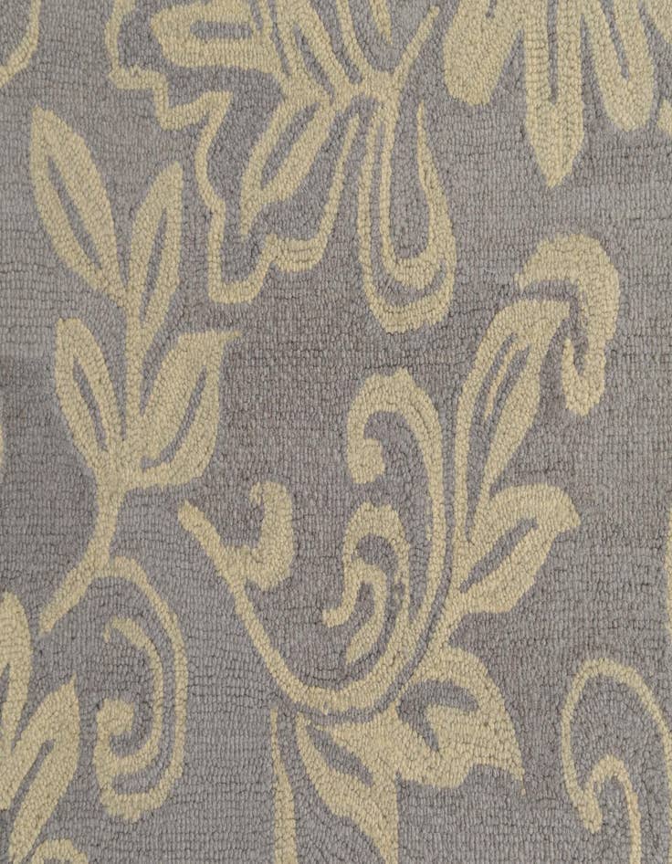 Detail image of  5' x 8' Agra Wool Rug