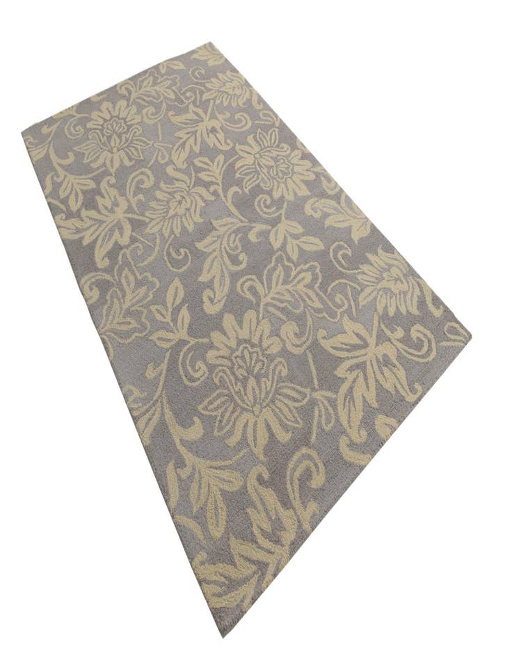 Detail image of  5' x 8' Agra Wool Rug