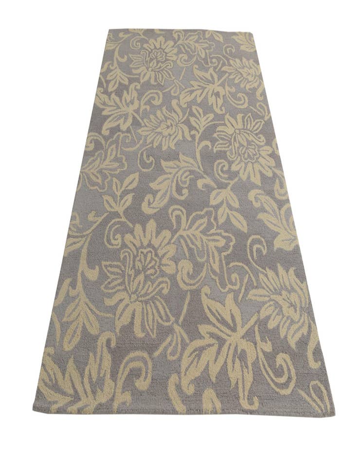 Detail image of  5' x 8' Agra Wool Rug