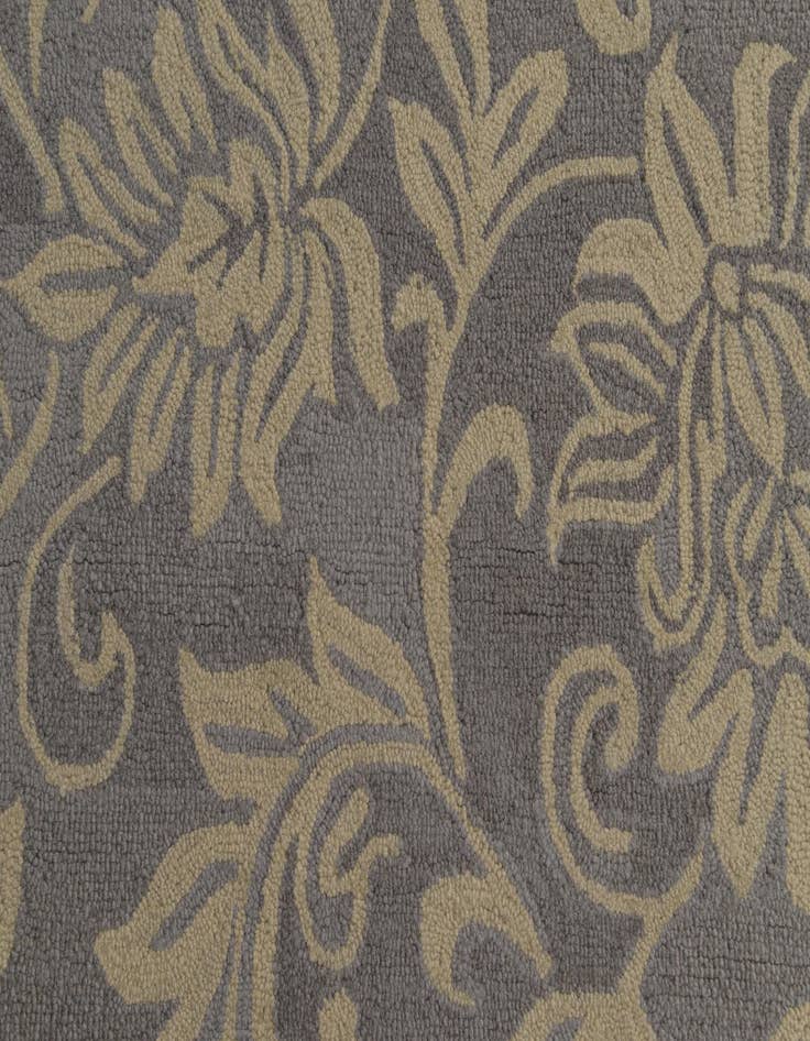 Detail image of  5' x 8' Agra Wool Rug