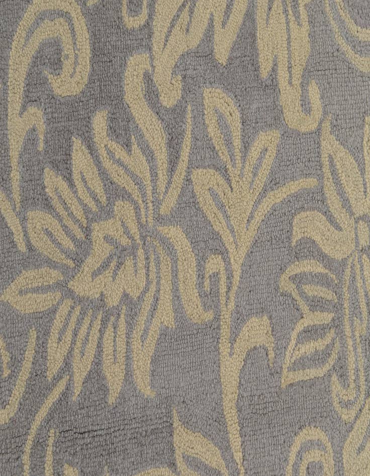 Detail image of  5' x 8' Agra Wool Rug