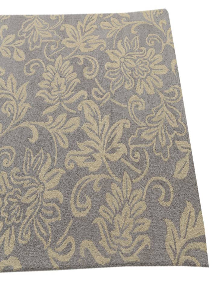 Detail image of  5' x 8' Agra Wool Rug