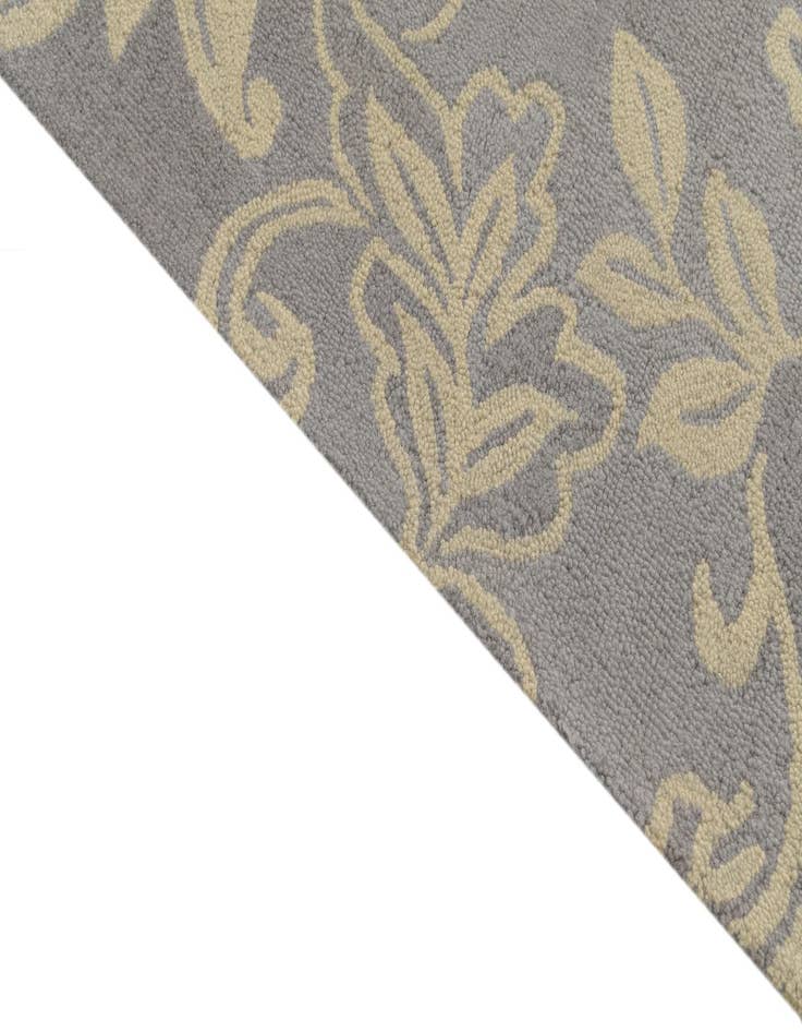 Detail image of  5' x 8' Agra Wool Rug