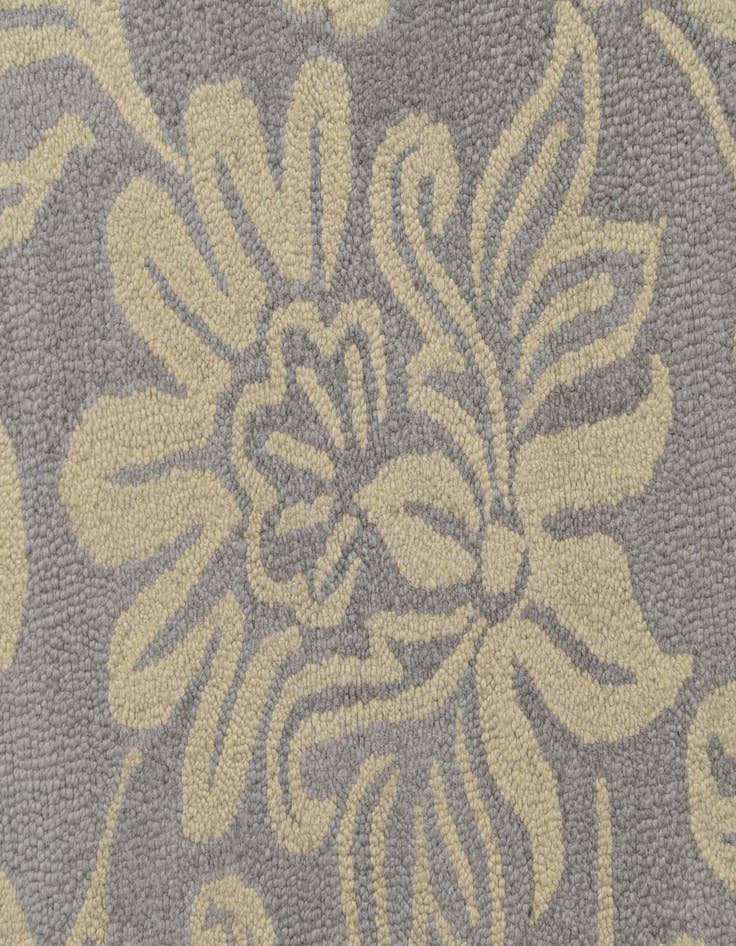 Detail image of  5' x 8' Agra Wool Rug