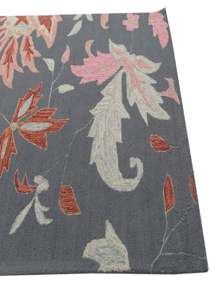 Detail image of  5' 1 x 8' Agra Wool Rug