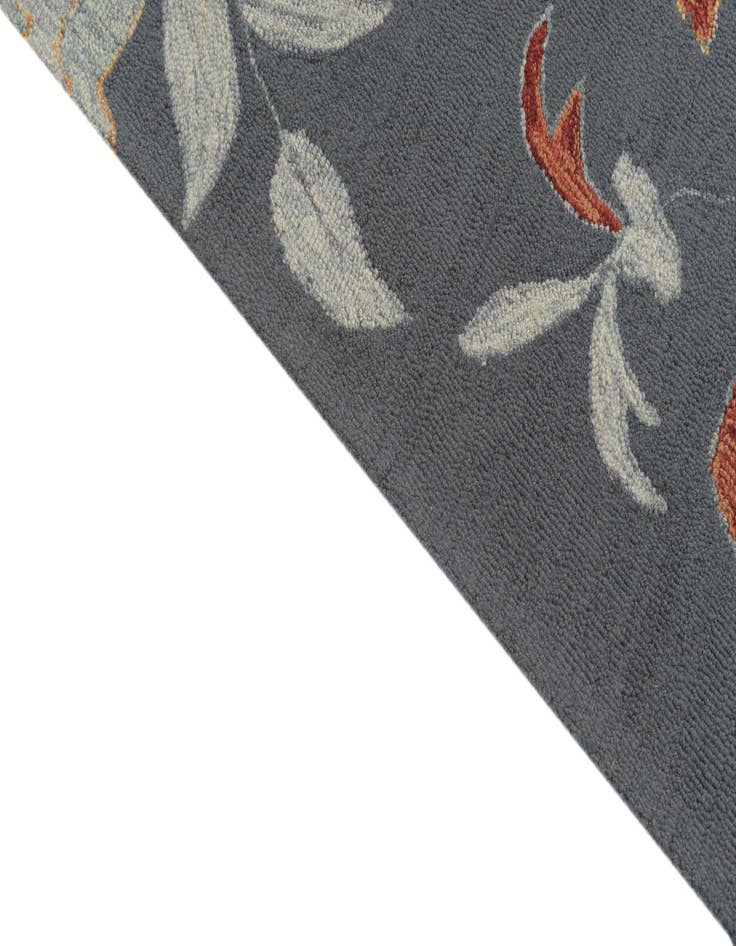 Detail image of  5' 1 x 8' Agra Wool Rug