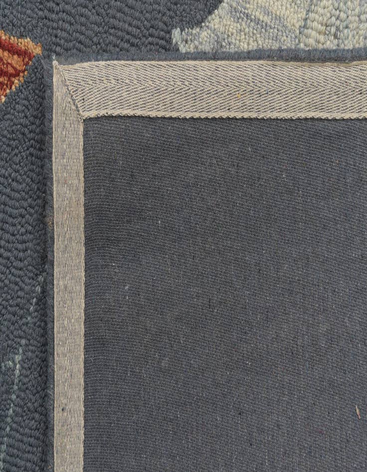 Detail image of  5' 1 x 8' Agra Wool Rug