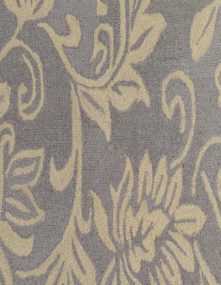 Detail image of  5' x 8' Agra Wool Rug