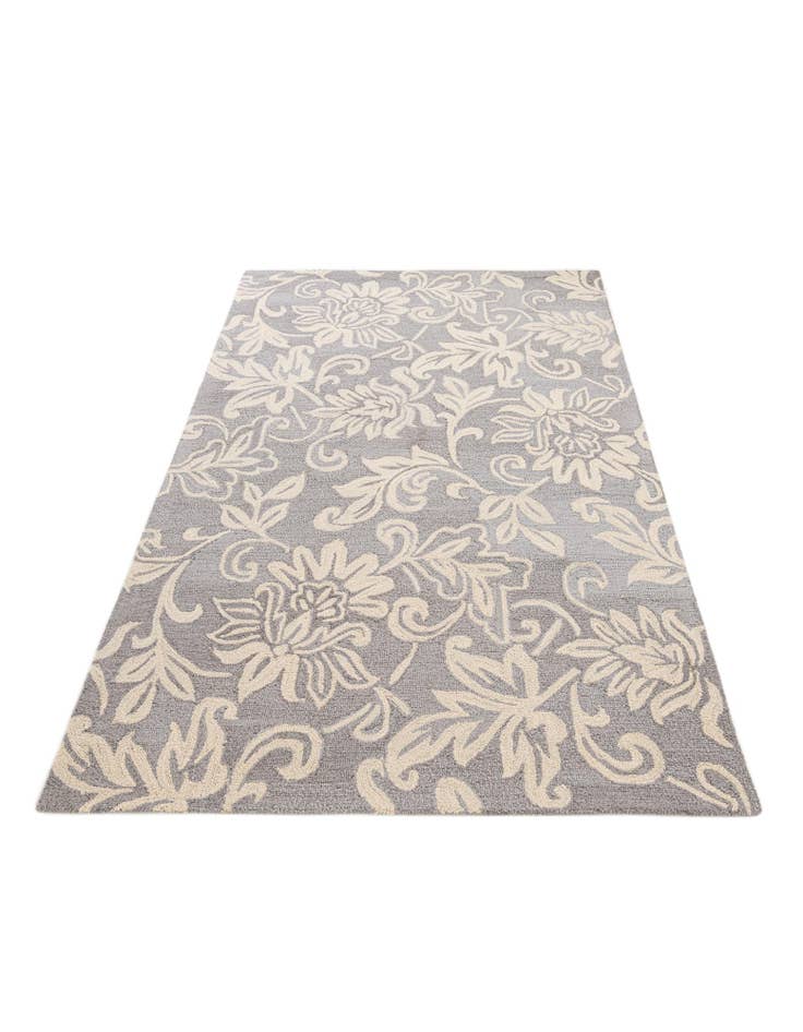 Detail image of  5' x 8' Agra Wool Rug