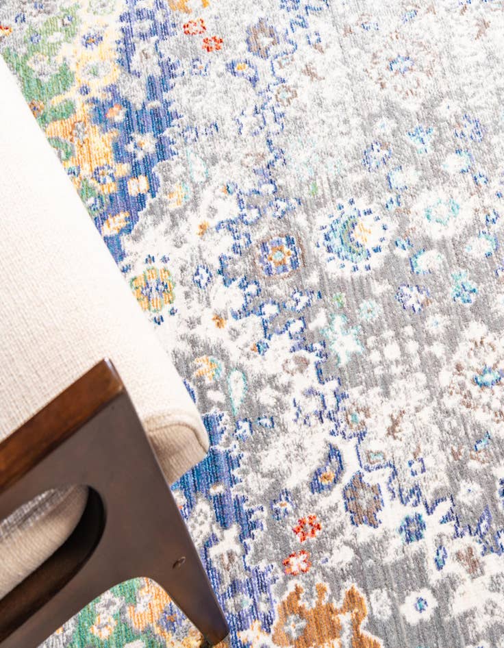 Detail image of  4' x 6' Alexis Rug