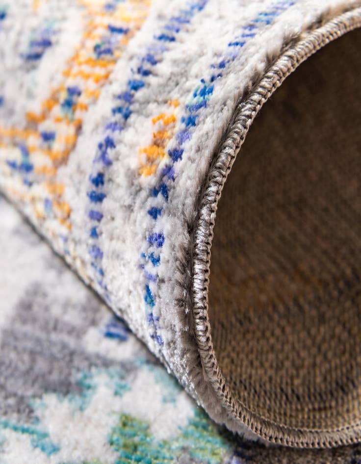 Detail image of  4' x 6' Alexis Rug