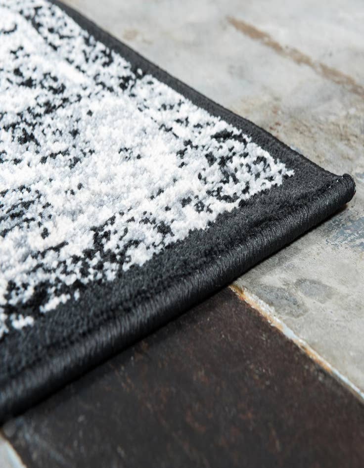 Detail image of  2' x 3' Ankara Rug