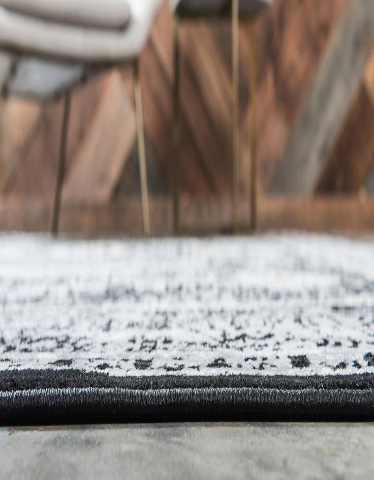 Detail image of  2' x 3' Ankara Rug