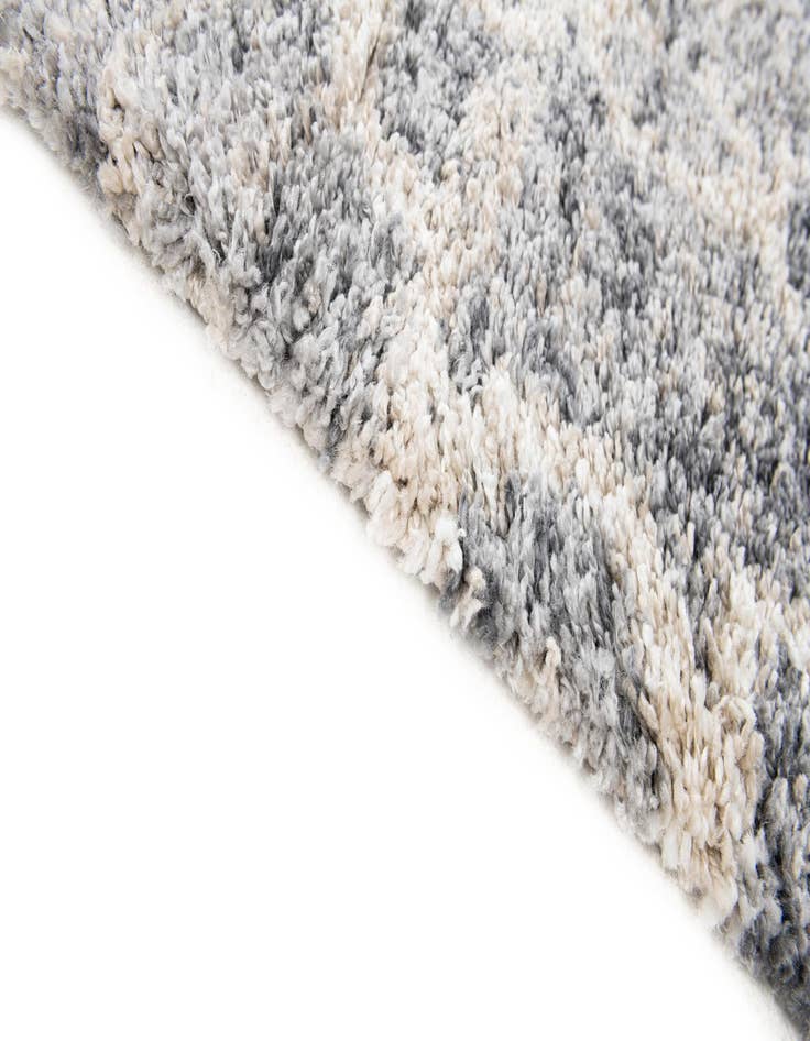 Detail image of  5' 4 x 7' 5 Athena Shag Rug