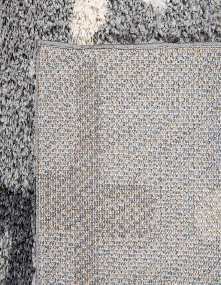 Detail image of 5' 3 x 7' 6 Athena Shag Rug