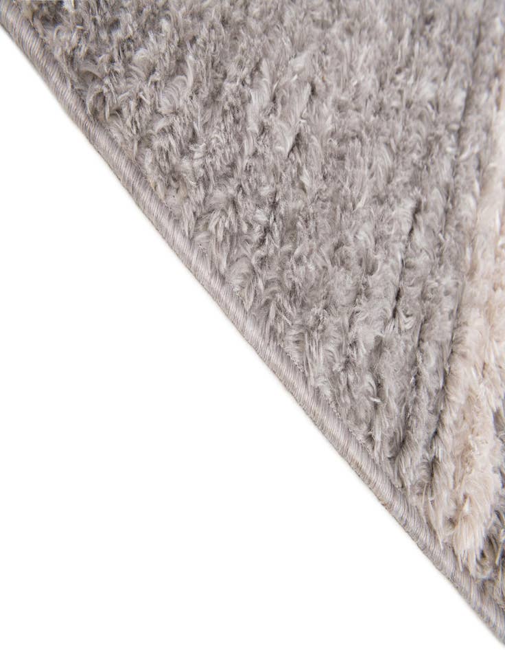 Detail image of  5' 3 x 7' 7 Athena Shag Rug