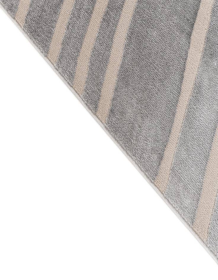 Detail image of  5' x 7' 4 Caspian Rug