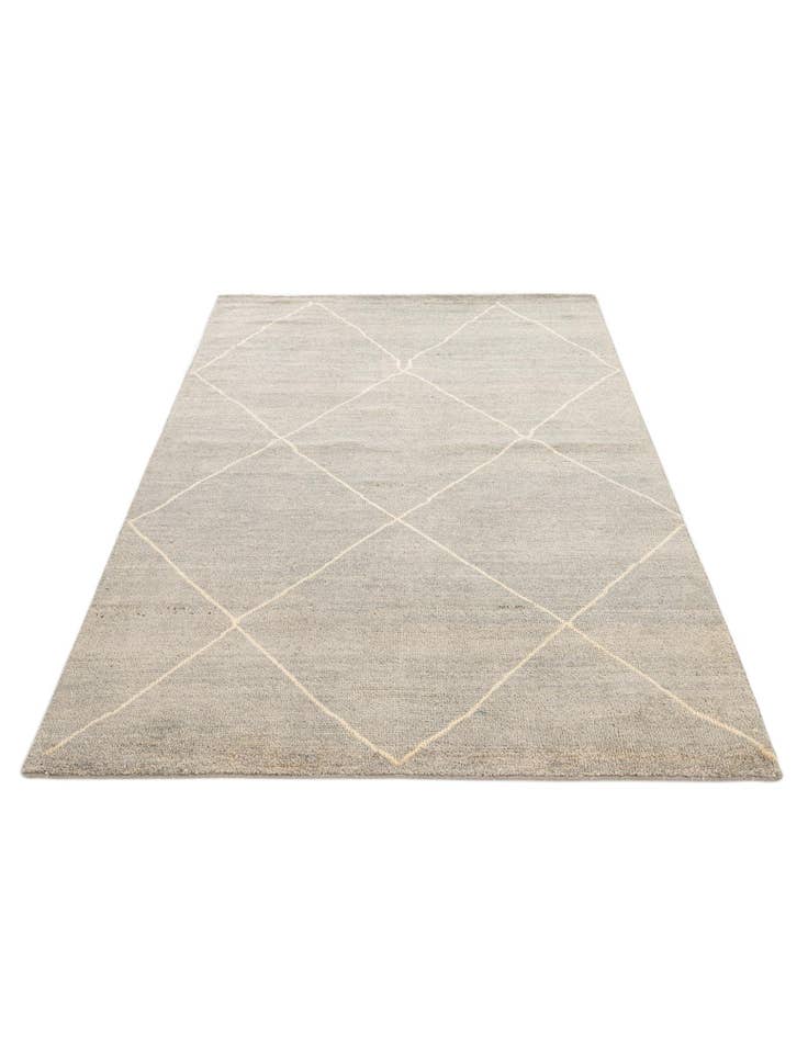 Detail image of  4' 7 x 6' 7  Hand Knotted Darya Wool Rug