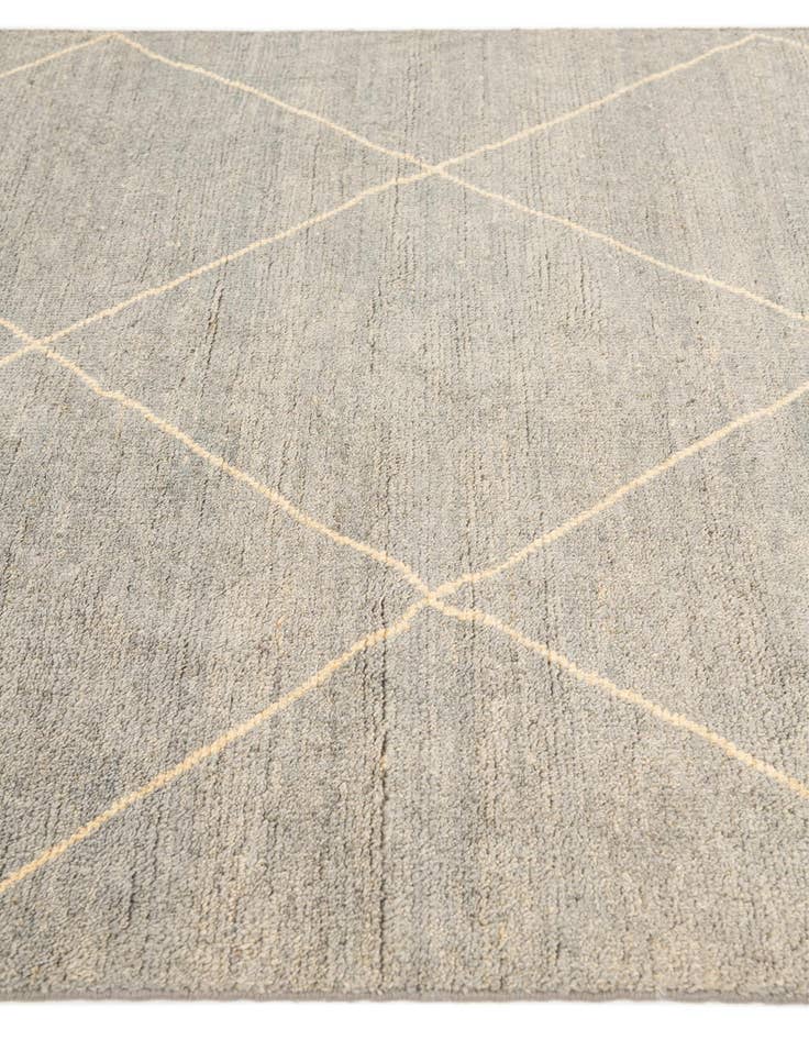 Detail image of  4' 7 x 6' 7  Hand Knotted Darya Wool Rug