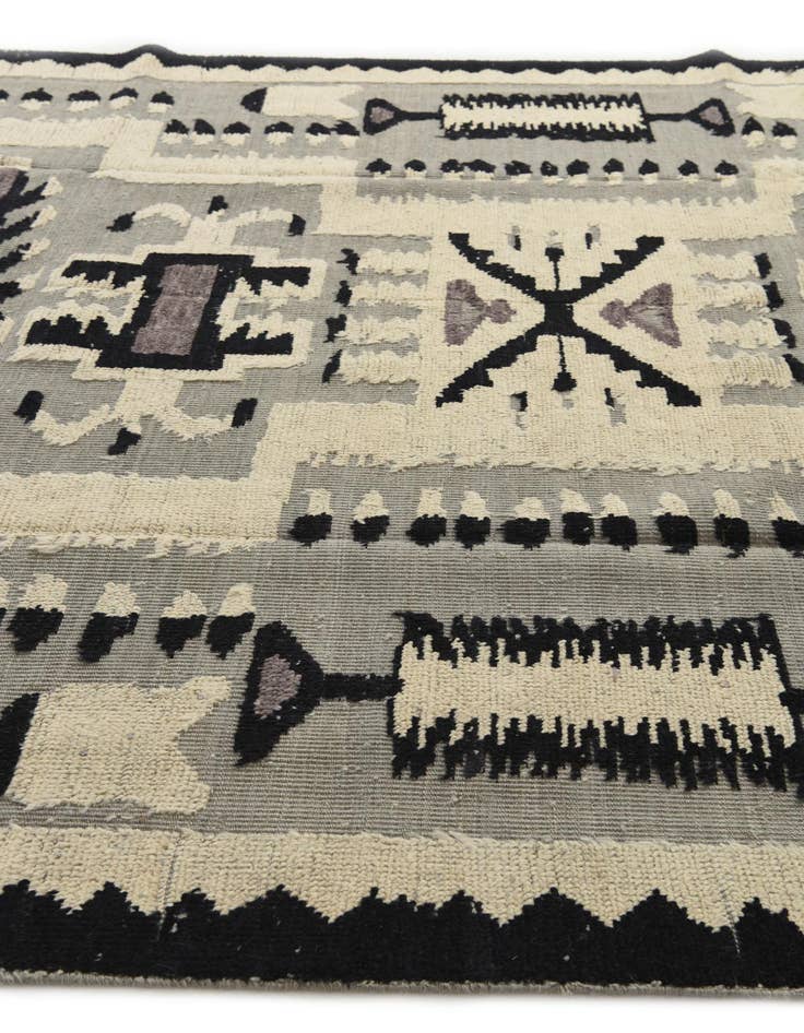 Detail image of  8' 1 x 10' 5  Hand Knotted Darya Wool Rug